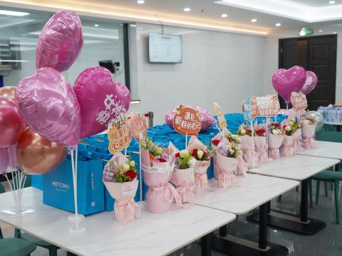 致敬“她实力”：：：GALAXY银河国际集团女神节暖心系列活动！！！